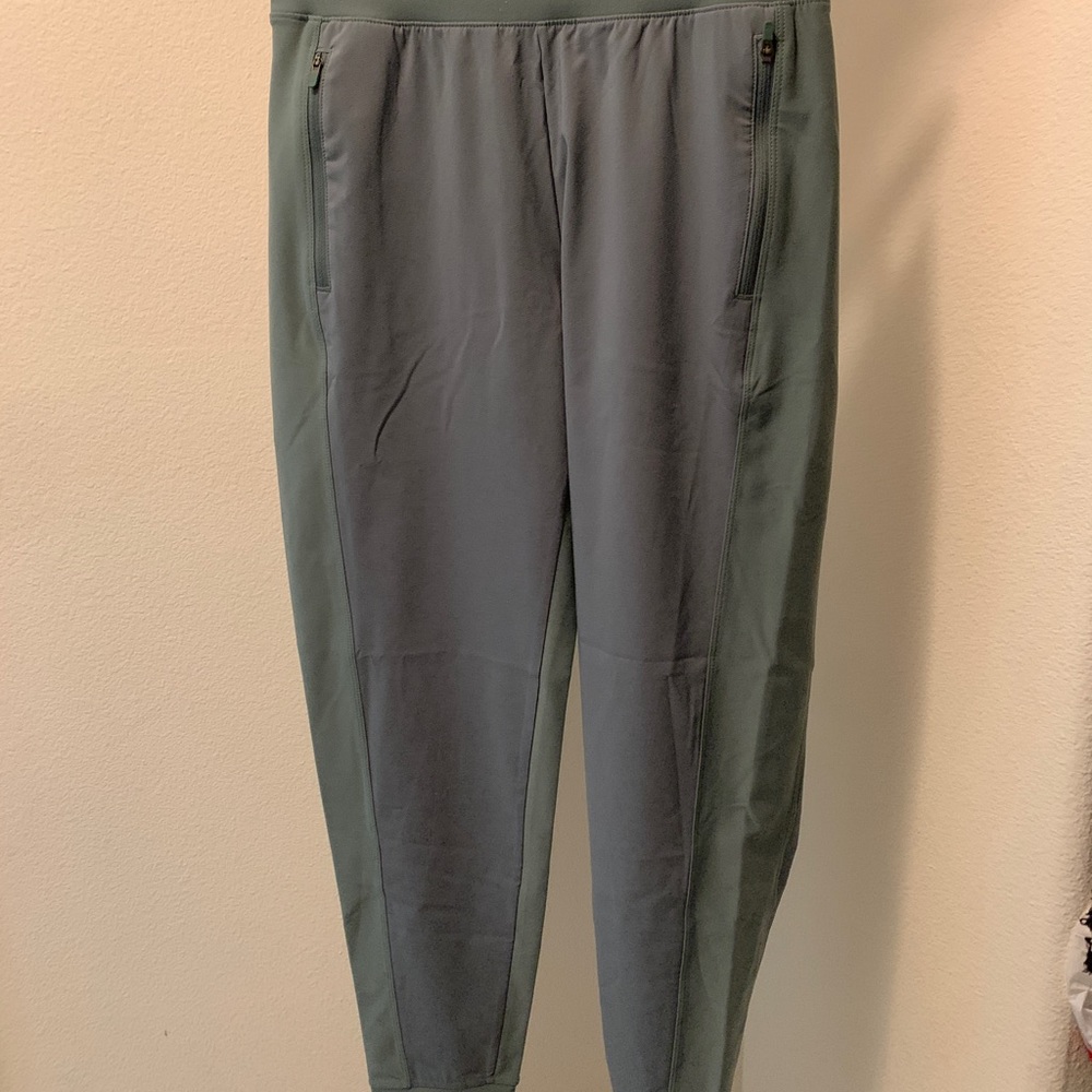 NWT Eddies Bauer Trails Tight Hybrid Joggers Sz: XS